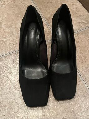 H&M Black Square-Toe Pumps